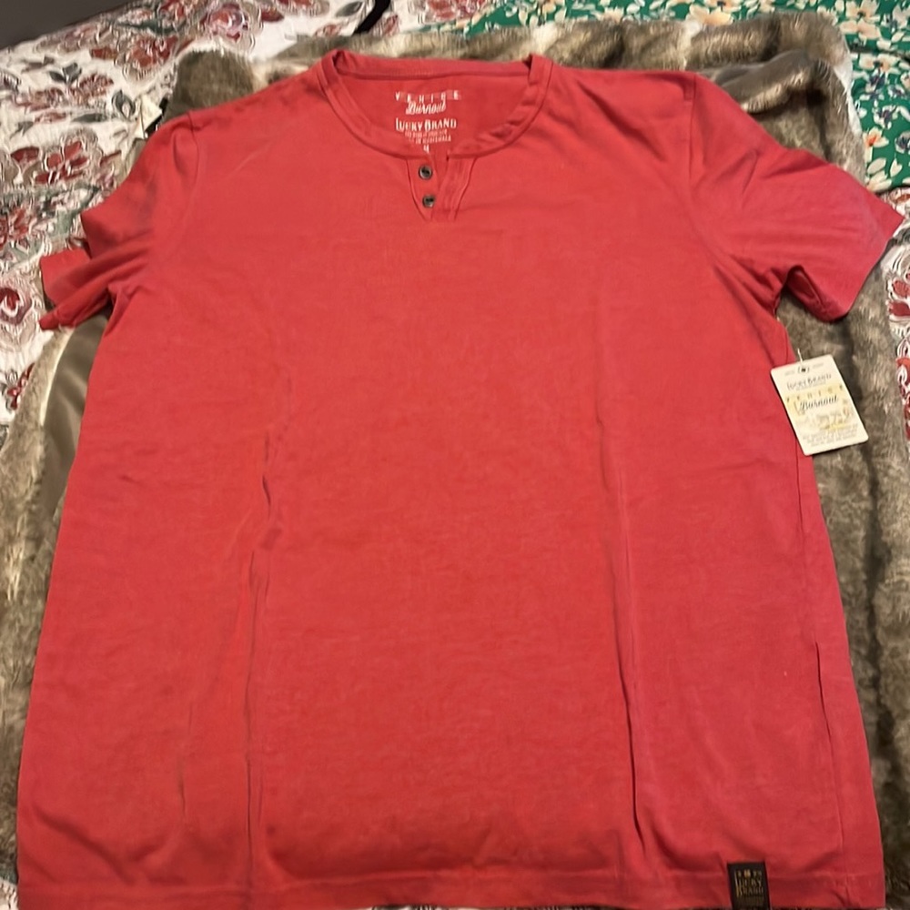 NWT Lucky Brand men’s T-shirt - Picture 3 of 3